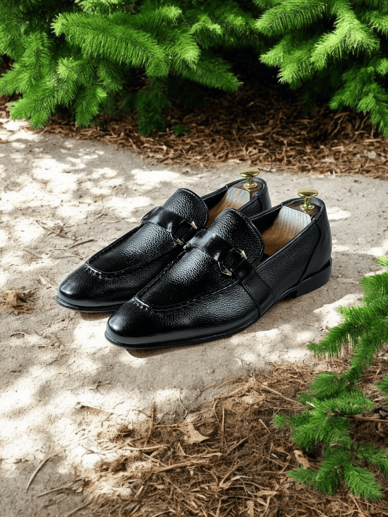 AS bamas are expertly handcrafted with premium mild leather for a luxurious feel. These handmade shoes boast superior quality and longevity, making them the perfect choice for the fashion-conscious individual. Elevate your style with AS bamas and experience the benefits of high-quality, artisanal footwear.