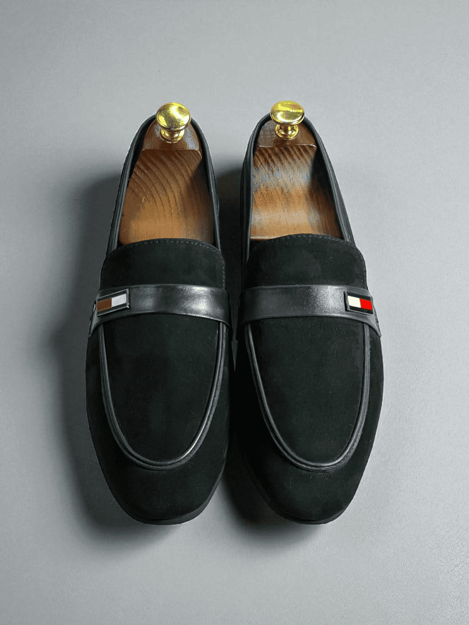 Eternal Black features a handmade leather upper that seamlessly links with a durable rubber sole. Constructed with premium materials, these shoes offer unmatched style and long-lasting comfort. Elevate your footwear game with these timeless, versatile shoes.

