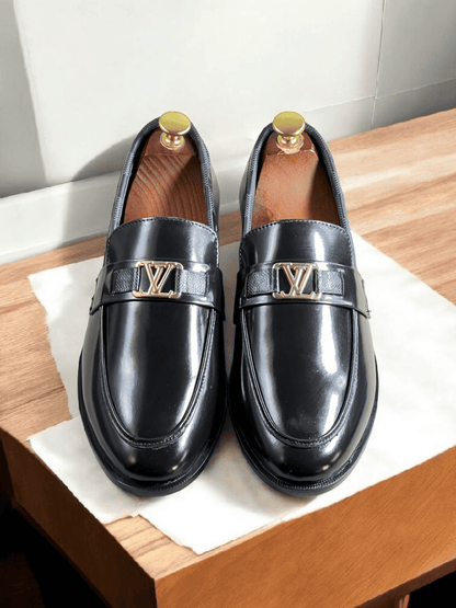 Expertly crafted with the finest premium calf leather, AS Lvati shoes are the epitome of luxury and style. Each pair is handmade with precision, ensuring unparalleled quality and comfort. Elevate your shoe game with AS Lvati, the perfect choice for the discerning individual.