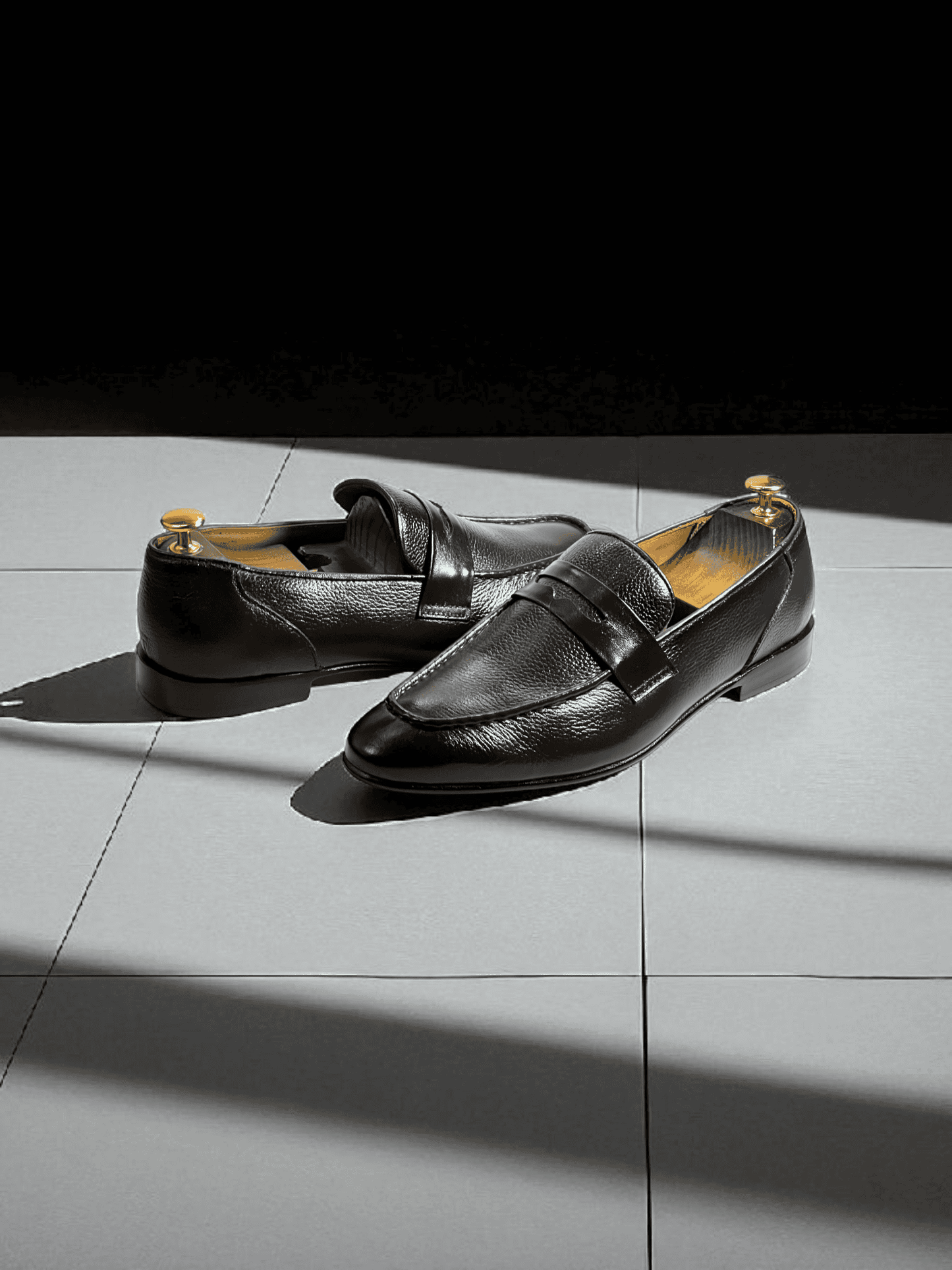 Experience the ultimate combination of luxury and durability with AS -Berdant shoes. Each pair is handmade with premium quality leather, ensuring unmatched comfort and style. Say goodbye to uncomfortable shoes and hello to the perfect fit. Elevate your wardrobe with Verdant, the perfect choice for any occasion.