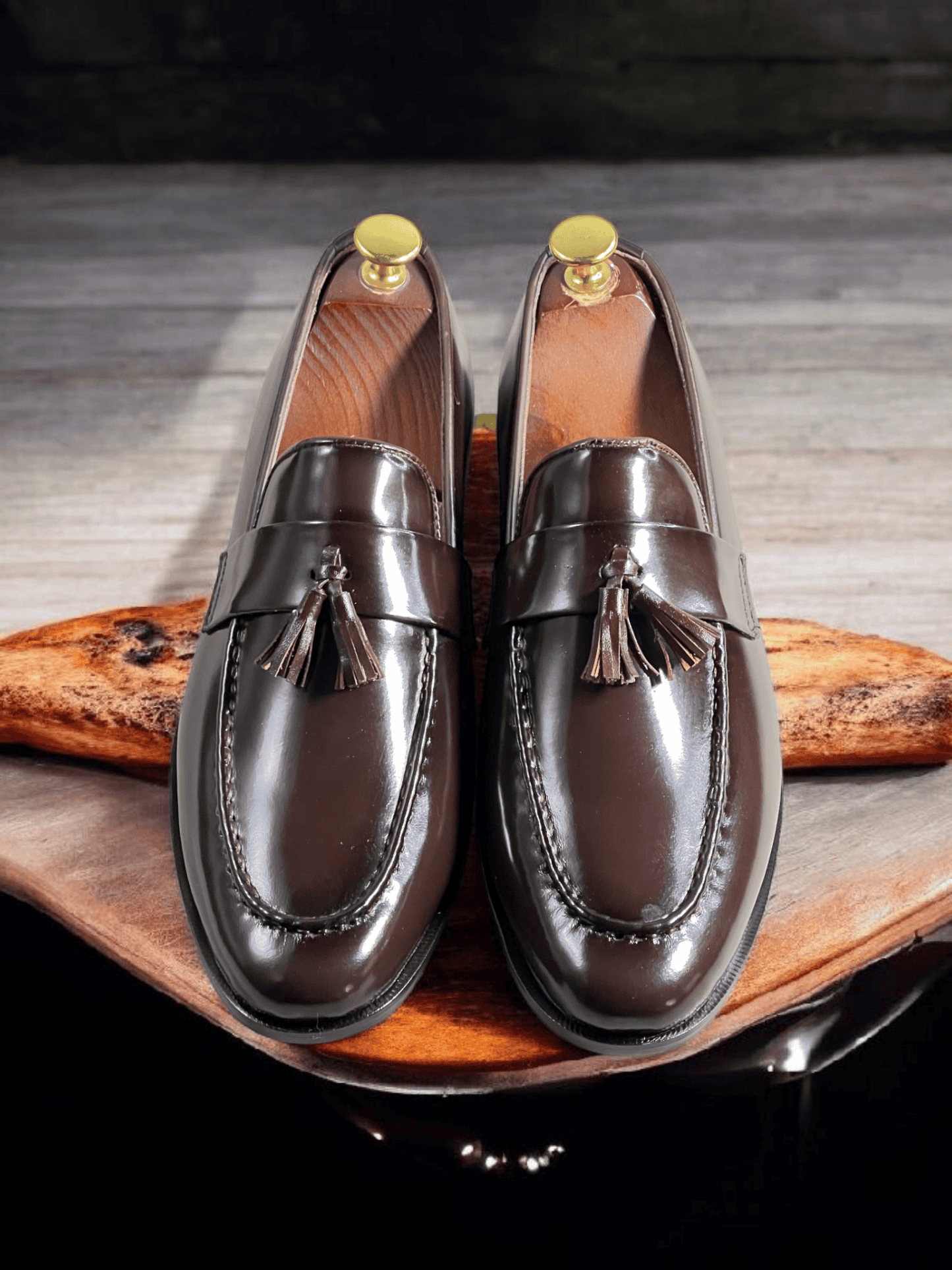 AS ricalf are high-quality leather shoes handmade from premium calf leather. The leather sole adds durability and comfort. Expertly crafted for a timeless and sophisticated look.
