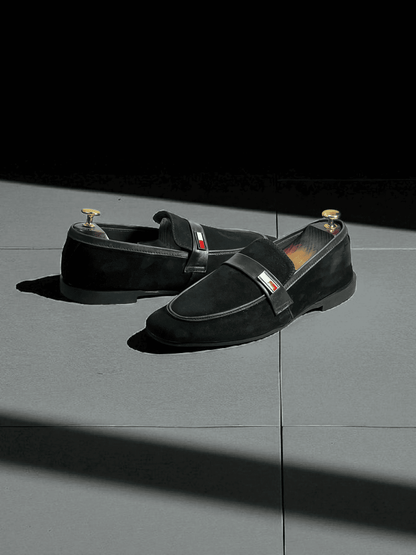 Eternal Black features a handmade leather upper that seamlessly links with a durable rubber sole. Constructed with premium materials, these shoes offer unmatched style and long-lasting comfort. Elevate your footwear game with these timeless, versatile shoes.

