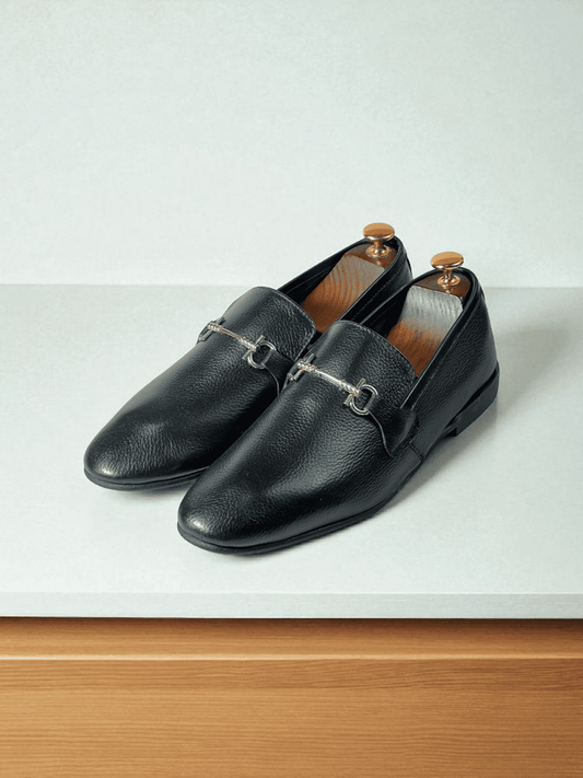 Expertly crafted with premium leather, As -Zelor is the ultimate choice for those seeking luxury and elegance in their everyday carry. Handmade with meticulous care, this mocation provides unparalleled durability and sophistication for all of your essentials. Upgrade your style with As -Zelor.